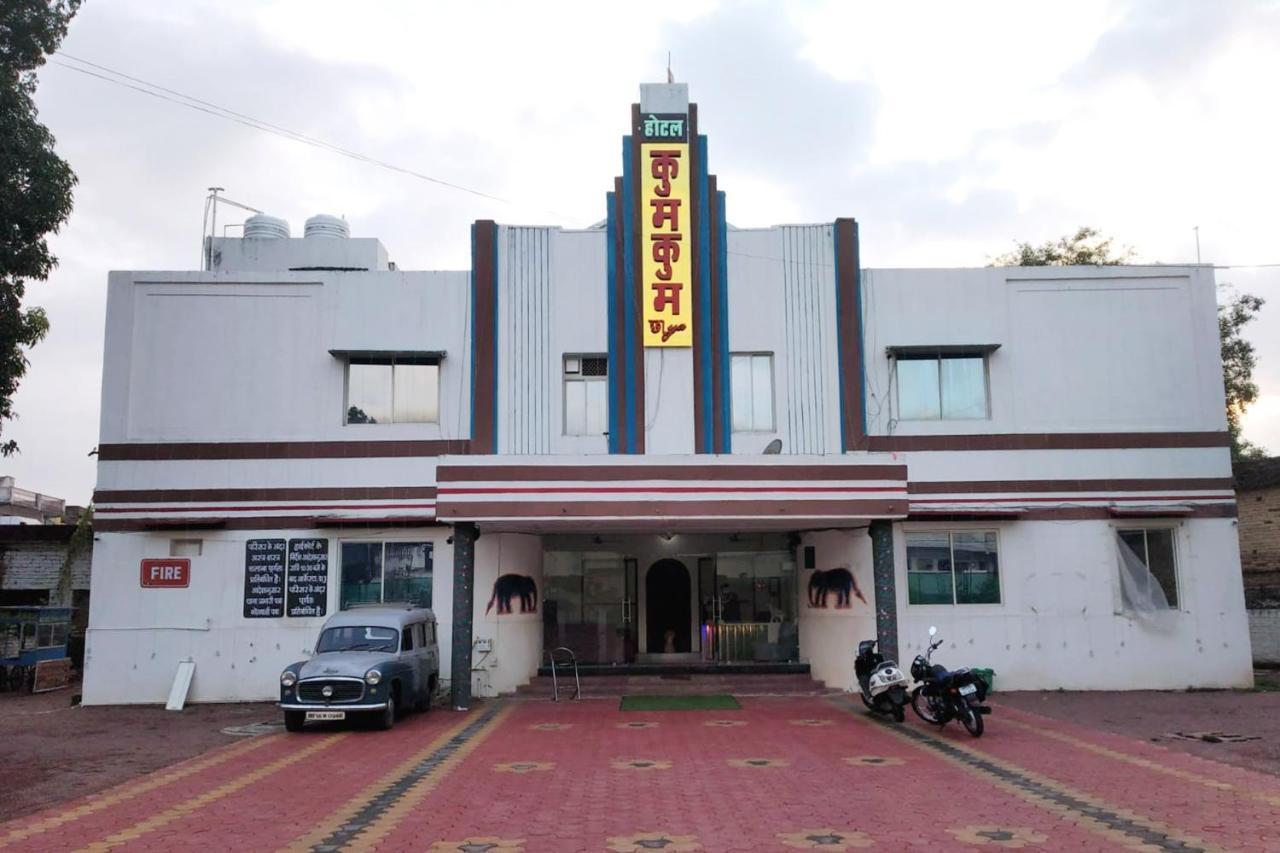 Hotel Kumkum Chhaya Panna Exterior foto
